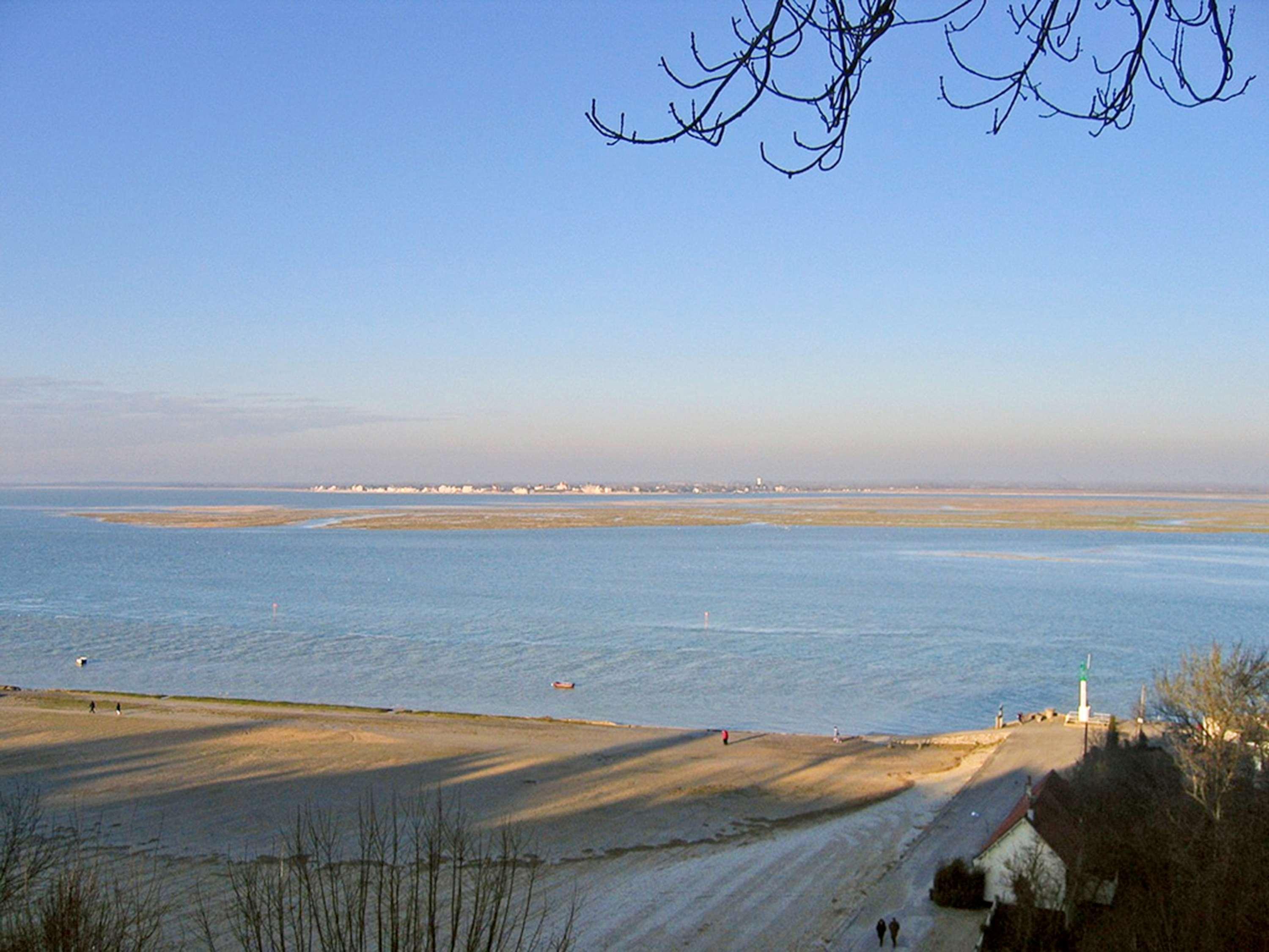 Mercure Abbeville Centre - Porte De La Baie De Somme Ngoại thất bức ảnh
