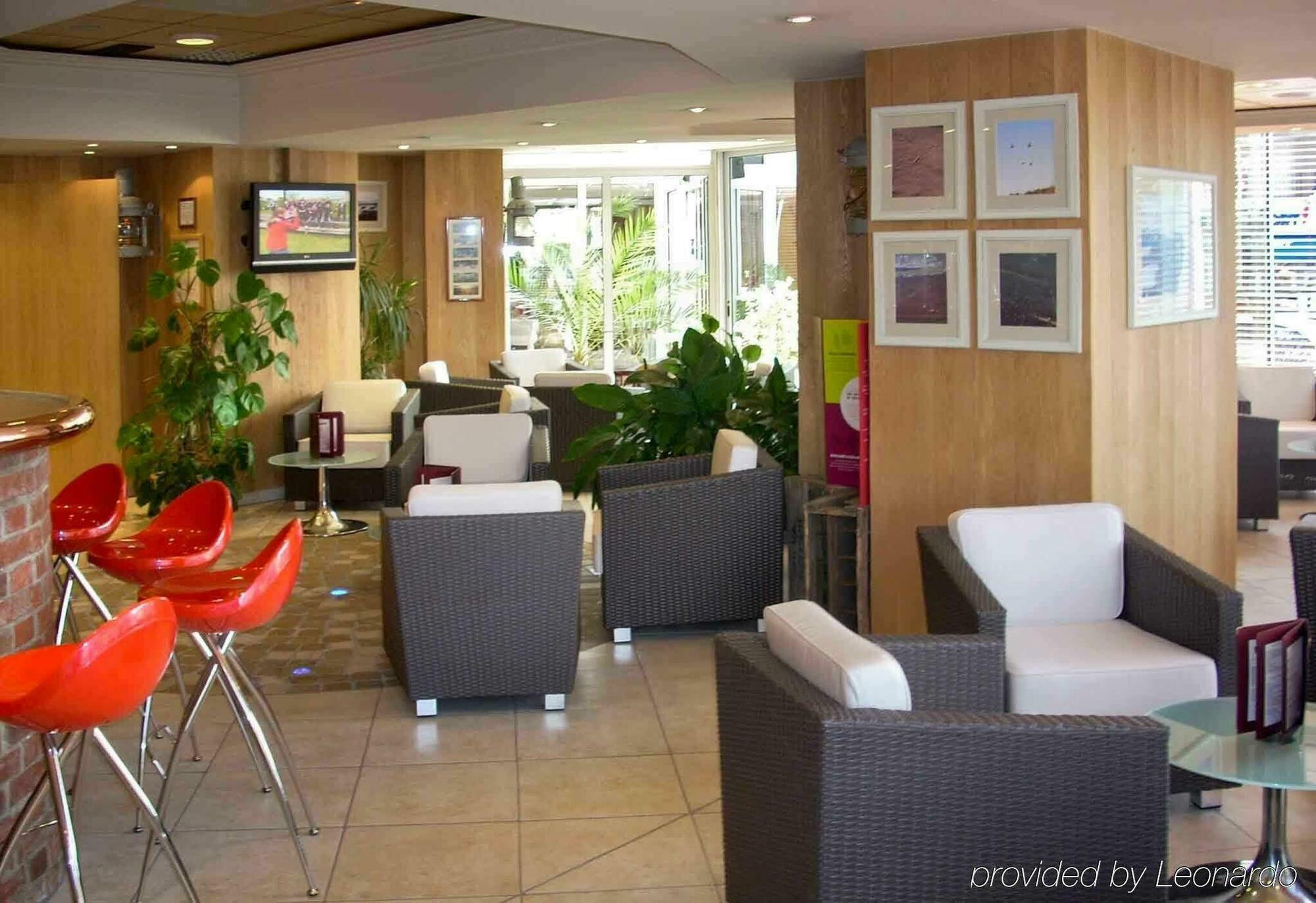 Mercure Abbeville Centre - Porte De La Baie De Somme Ngoại thất bức ảnh