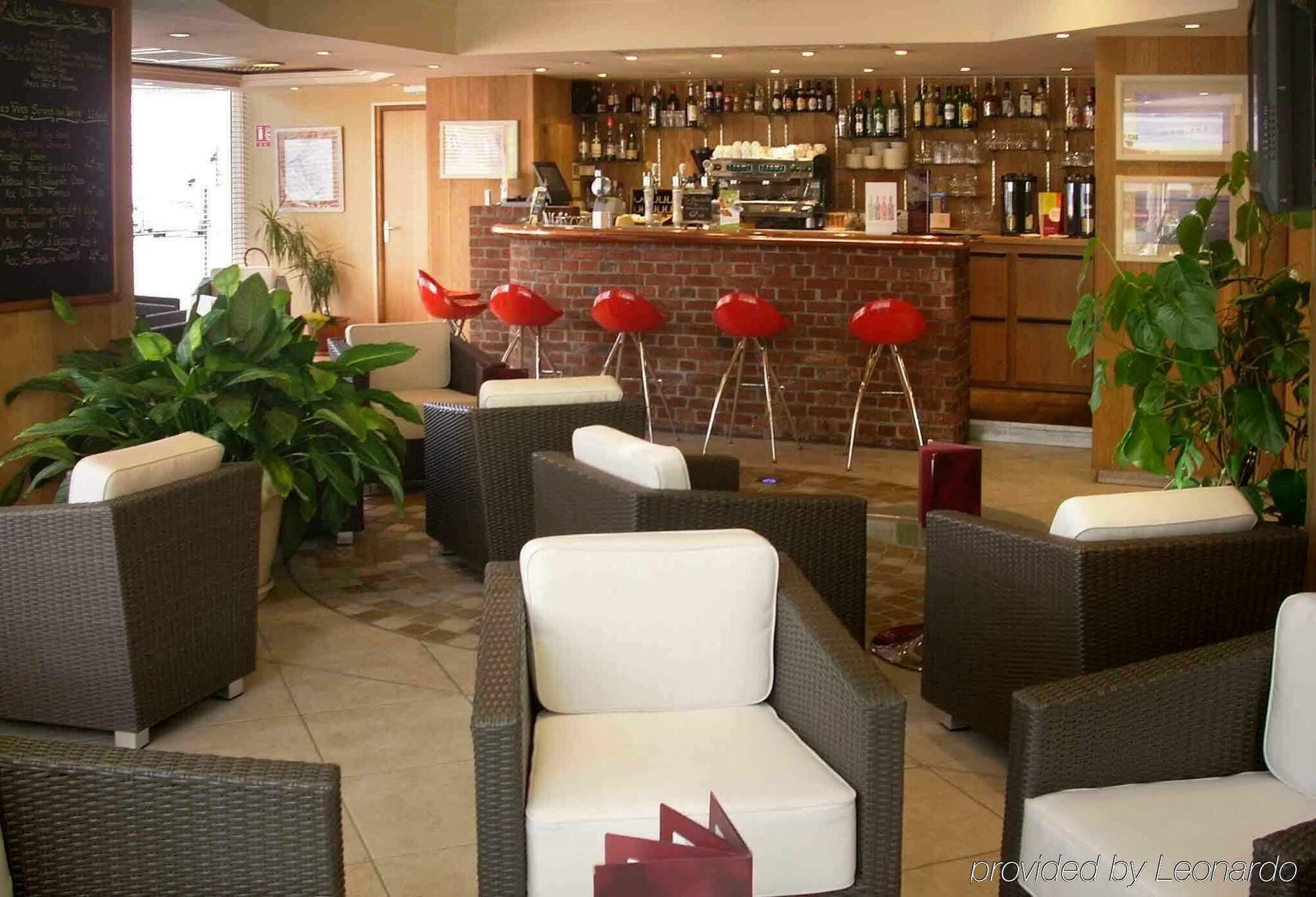 Mercure Abbeville Centre - Porte De La Baie De Somme Ngoại thất bức ảnh